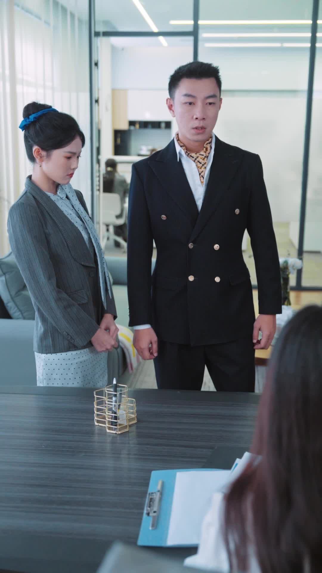 Episode 8 - Kiss Me, Miss Lawyer